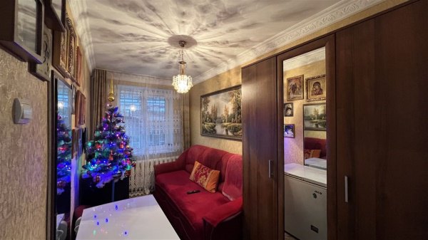 3-к квартира, 1/4 эт., 54м²
