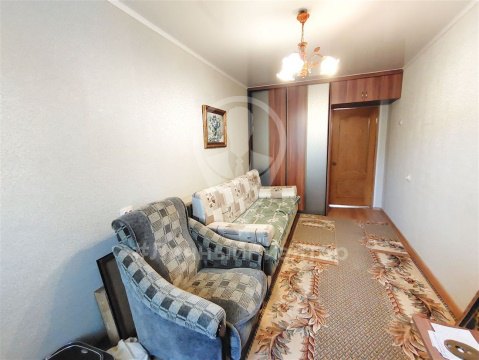 3-к квартира, 4/5 эт., 59м²