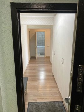 2-к квартира, 9/10 эт., 64м²