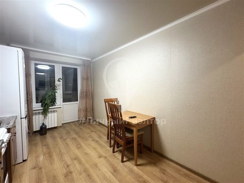1-к квартира, 10/10 эт., 32м²