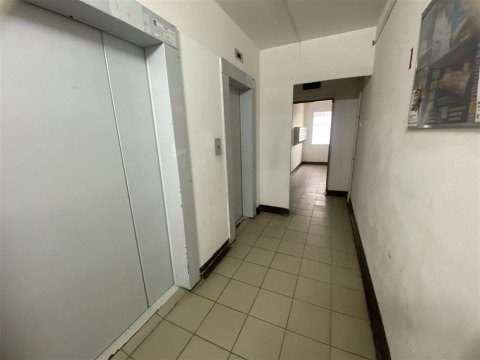 2-к квартира, 2/19 эт., 79м²