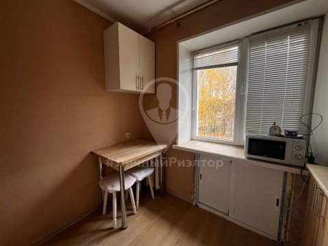 2-к квартира, 3/5 эт., 42м²