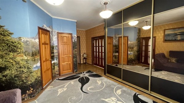 Дом 325м², участок 1 000 сот.