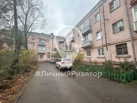 4-к квартира, 2/3 эт., 104м²