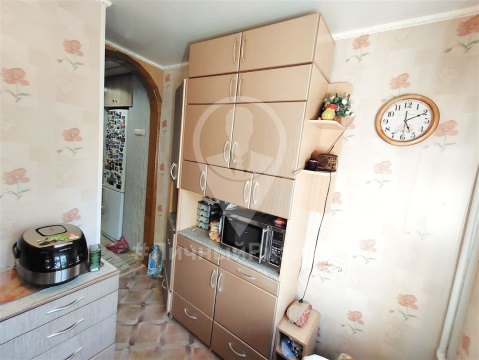 3-к квартира, 4/5 эт., 59м²