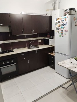 2-к квартира, 1/5 эт., 55м²