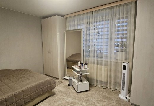 3-к квартира, 4/17 эт., 70м²