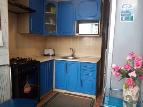 3-к квартира, 1/2 эт., 54м²