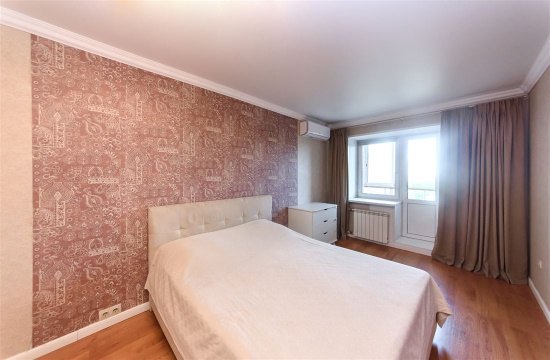 2-к квартира, 10/10 эт., 66м²