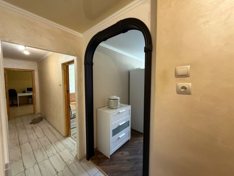 2-к квартира, 1/6 эт., 62м²
