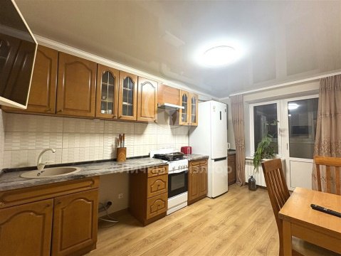 1-к квартира, 10/10 эт., 32м²