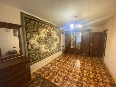 3-к квартира, 1/5 эт., 60м²