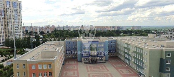 2-к квартира, 10/10 эт., 65м²