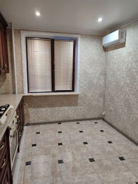 4-к квартира, 5/10 эт., 100м²