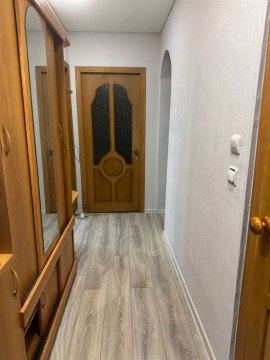 2-к квартира, 1/2 эт., 42м²