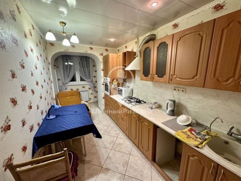 2-к квартира, 1/2 эт., 51м²