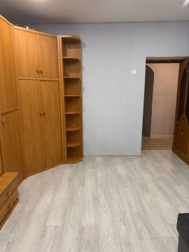 2-к квартира, 1/2 эт., 42м²