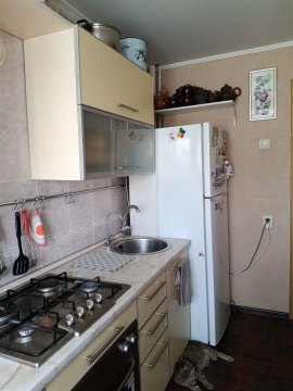 3-к квартира, 4/5 эт., 60м²