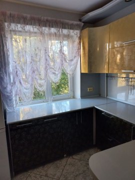 3-к квартира, 4/5 эт., 58м²
