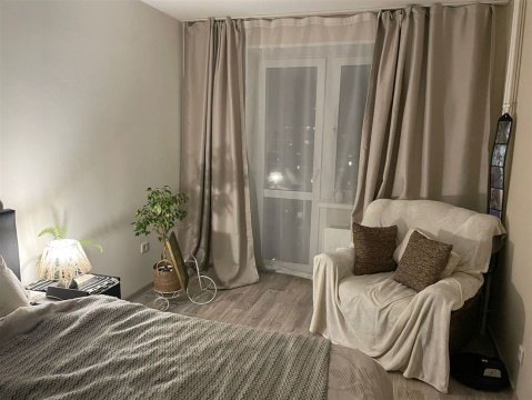 2-к квартира, 13/18 эт., 50м²