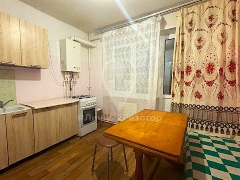 1-к квартира, 1/10 эт., 38м²