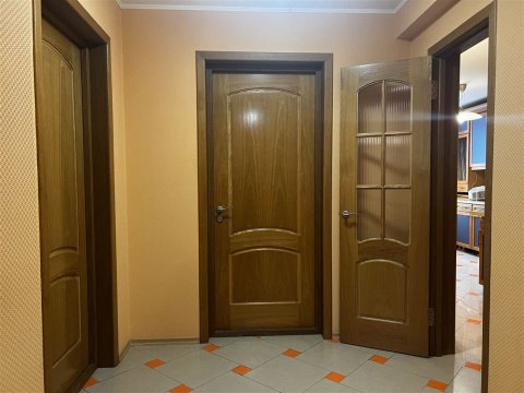 3-к квартира, 3/6 эт., 78м²