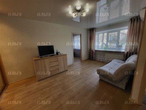 2-к квартира, 1/4 эт., 42м²