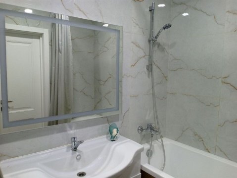 1-к квартира, 4/18 эт., 45м²