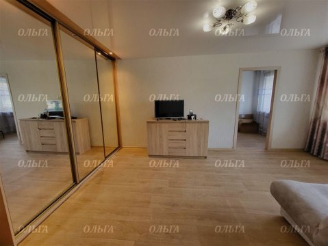 2-к квартира, 1/4 эт., 42м²