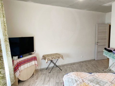 2-к квартира, 6/18 эт., 60м²