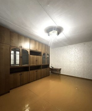 2-к квартира, 1/5 эт., 42м²