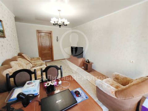 3-к квартира, 4/5 эт., 59м²