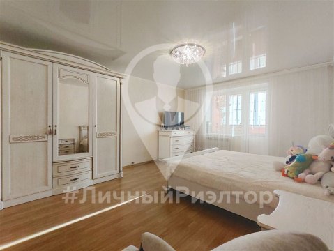 2-к квартира, 8/10 эт., 80м²