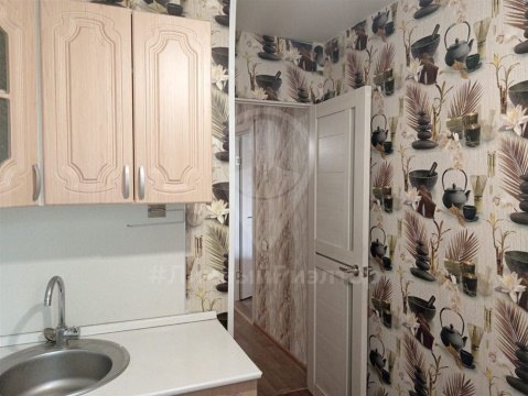 2-к квартира, 5/5 эт., 65м²