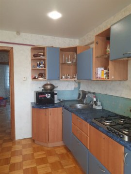 3-к квартира, 2/10 эт., 60м²