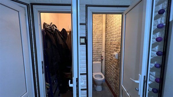 3-к квартира, 1/4 эт., 54м²