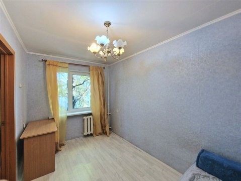 3-к квартира, 4/5 эт., 58м²