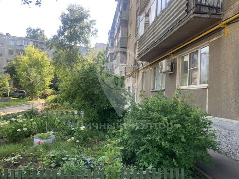 2-к квартира, 5/5 эт., 42м²