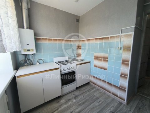 2-к квартира, 5/5 эт., 44м²