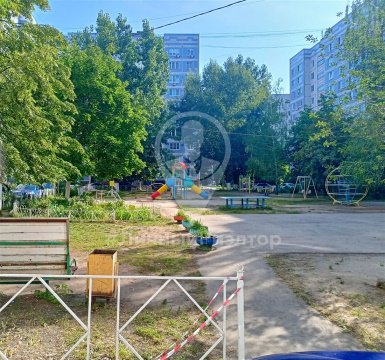 2-к квартира, 5/10 эт., 50м²