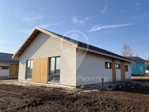 Дом 125м², участок 6 сот.